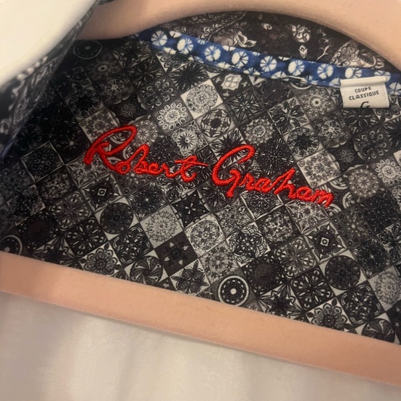 Robert Graham Shirt - Picture 3 of 4